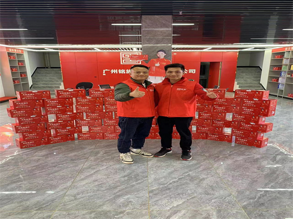 广州铭族建材科技有限公司,铭族建材,广州建材,腻子粉,瓷砖胶,硅藻泥,铭族腻子粉